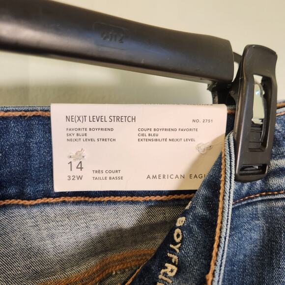 AE NWT Ne(x)t Level Low-Rise Favorite Boyfriend Jeans, X-Short, Size 14 - Picture 9 of 9